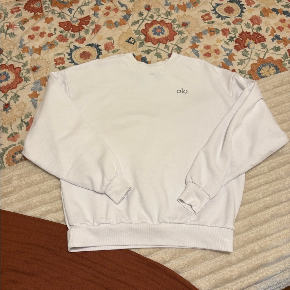 ALO Women’s White Crewneck Sweatshirt